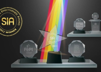 MileniumGroup x Logitech Yo escribo mi propia historia W Arata