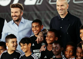 Zinedine Zidane x FC Futures W Arata