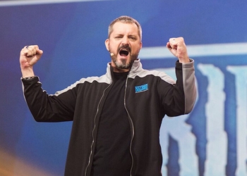 Chris Metzen vuelve