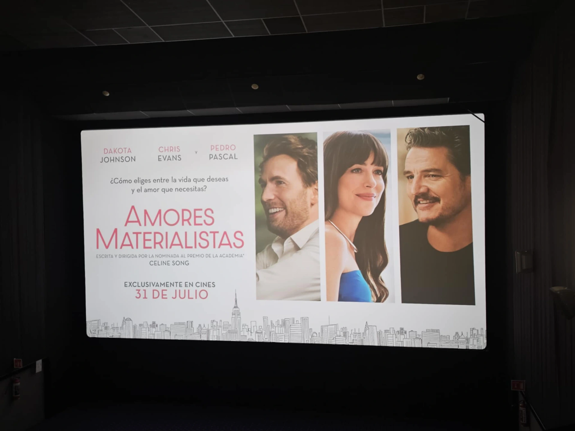 Amores Materialistas